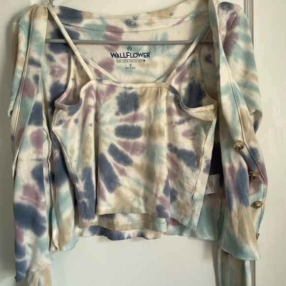 NWT - Wallflower Junior Tie Dye -2 piece set, Medium - Picture 3 of 7